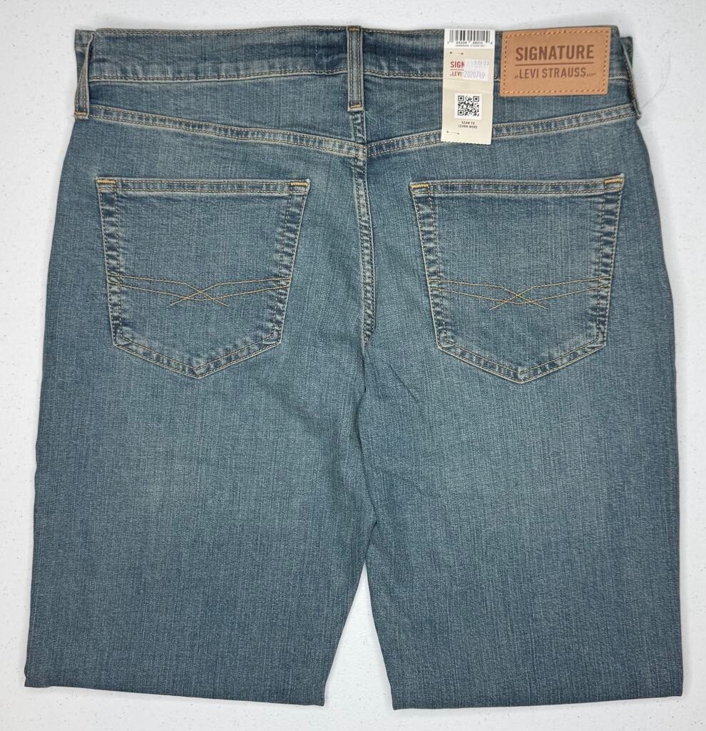 Signature By Levi Strauss #11703 NEW Men’s Straight Flex Jeans