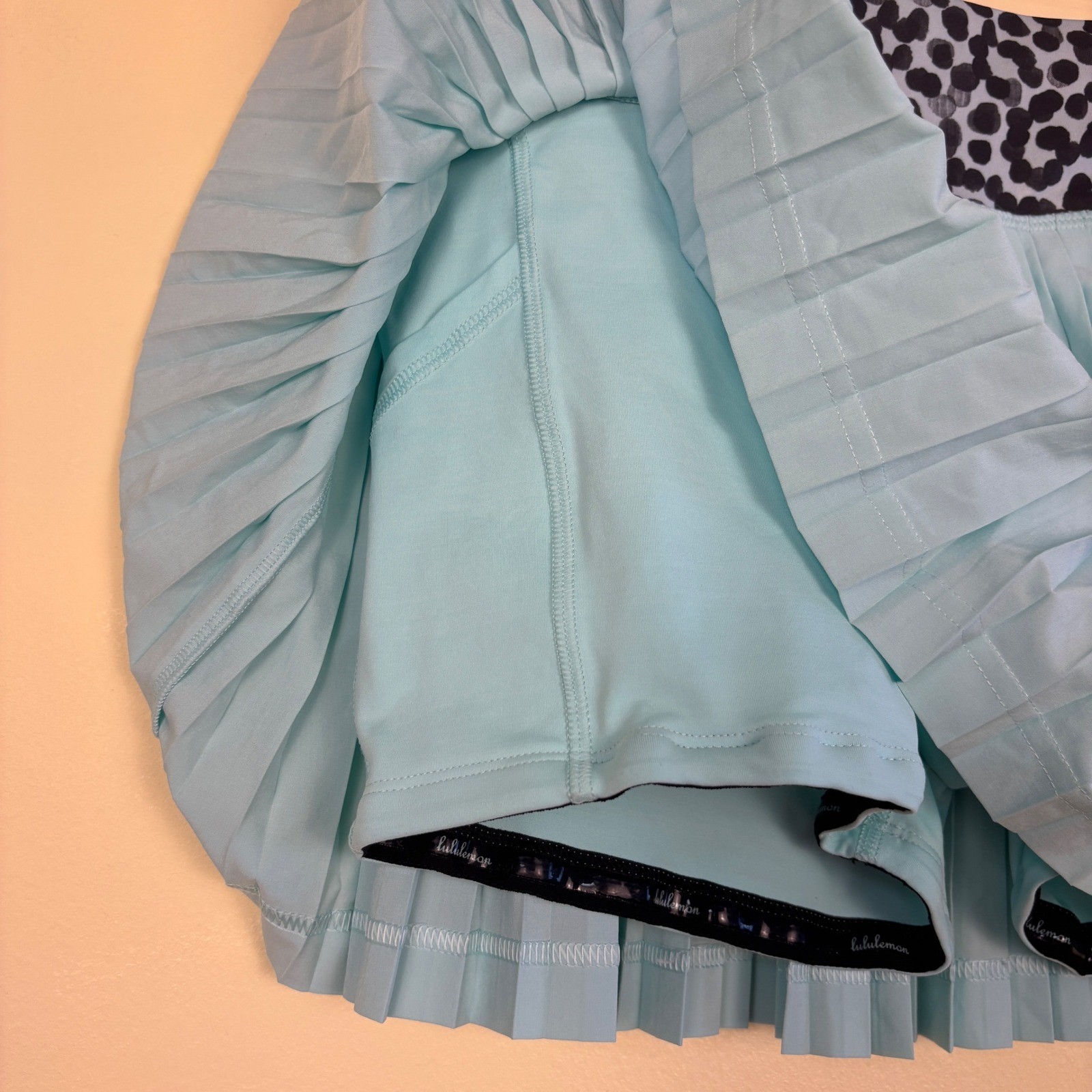 LULULEMON Pleat To Street Skirt II Tranquil Blue/Black Women Size 6 Activewear
