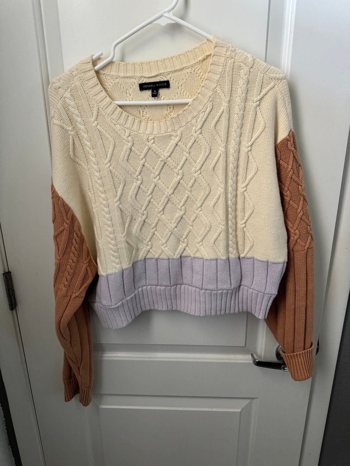 Kendall & kylie crop Sweater Size S