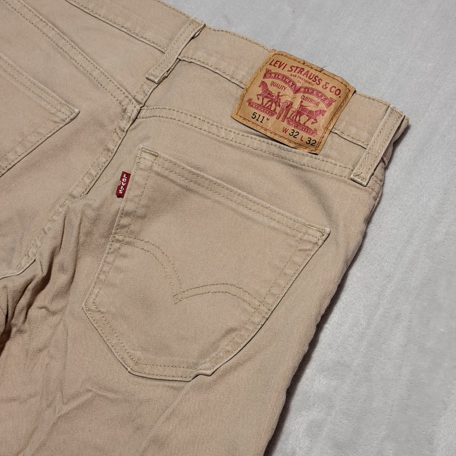 Levis 511 All Seasons Tech Pants Mens 32×32 Beige Slim Straight Fit Red Tab