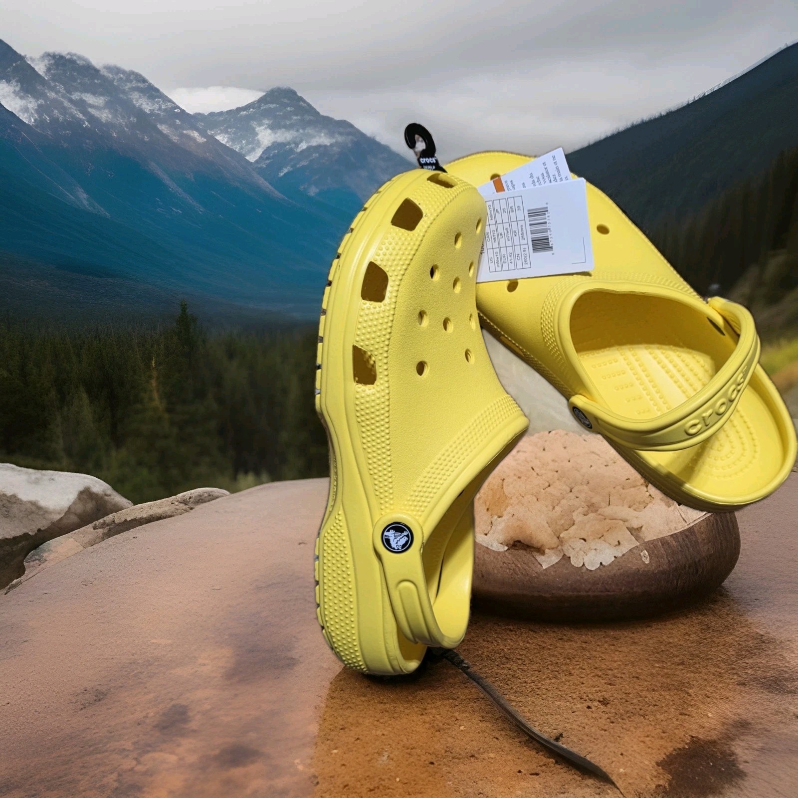 NEW Crocs Unisex Classic Lemon Citron ~ Men’s 7/ Women’s 9 US