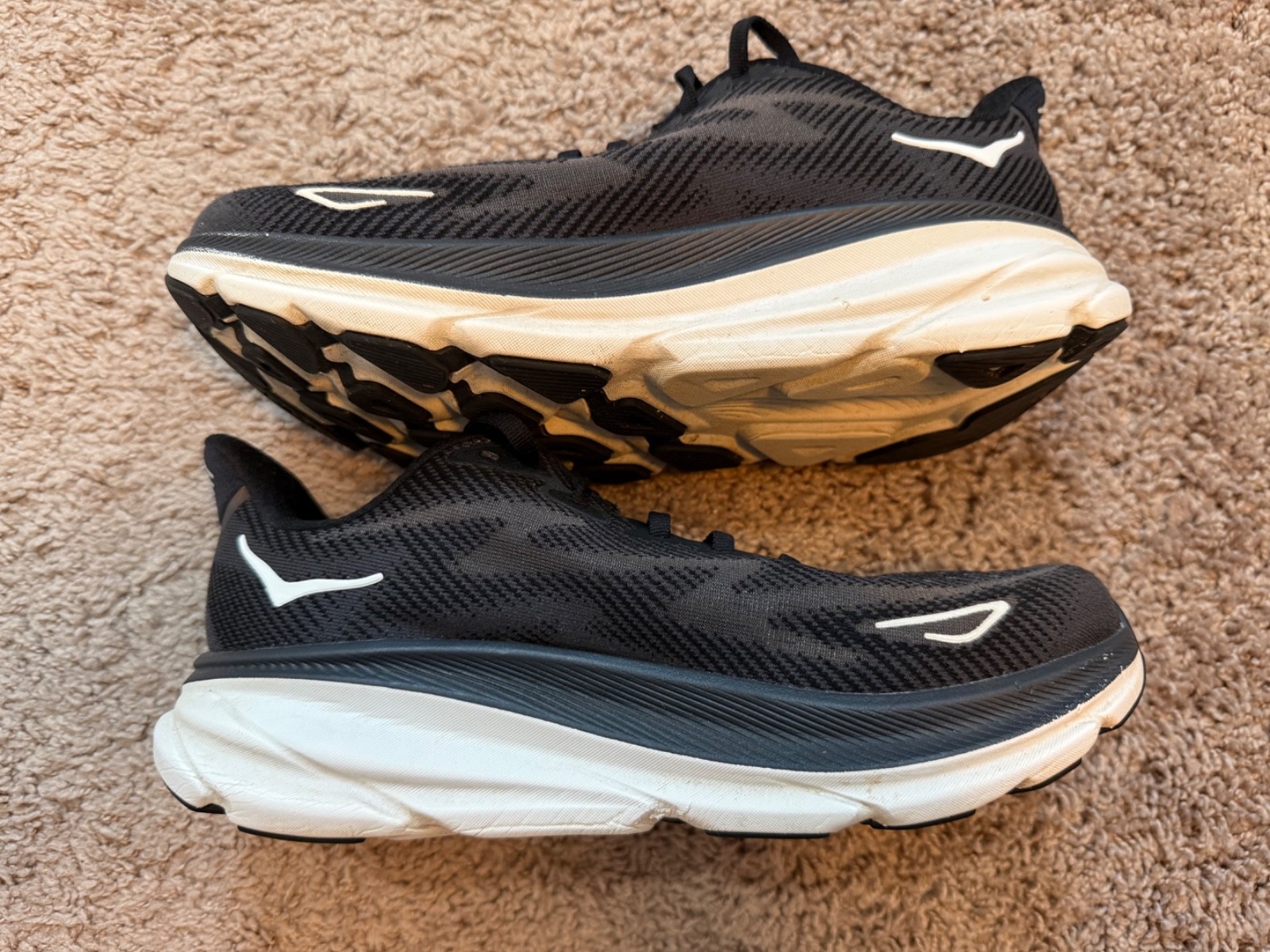 Hoka One One Clifton 9 Women Size 8.5D BWHT Black White Running Shoes