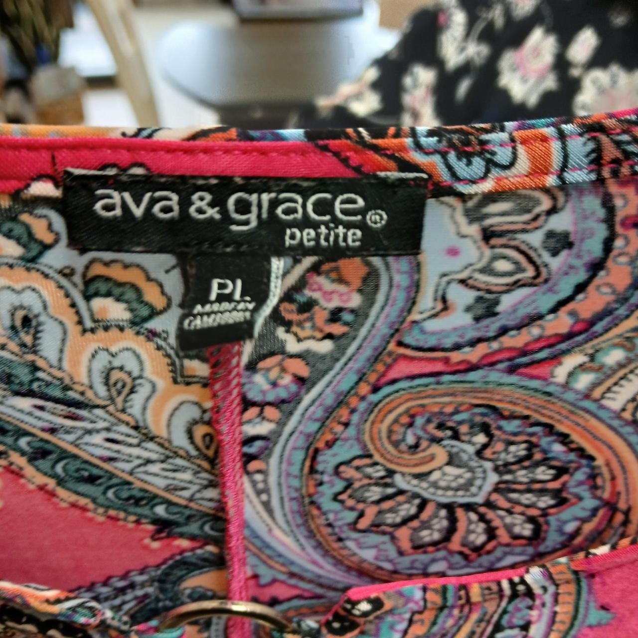 Ava & Grace Petite PL Pink/Multicolor Paisley 3/4 Sleeve Pullover Top