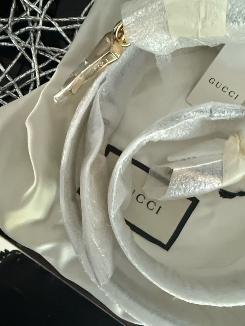 Gucci White Leather Adjustable Strap with Gold-Tone Hardware