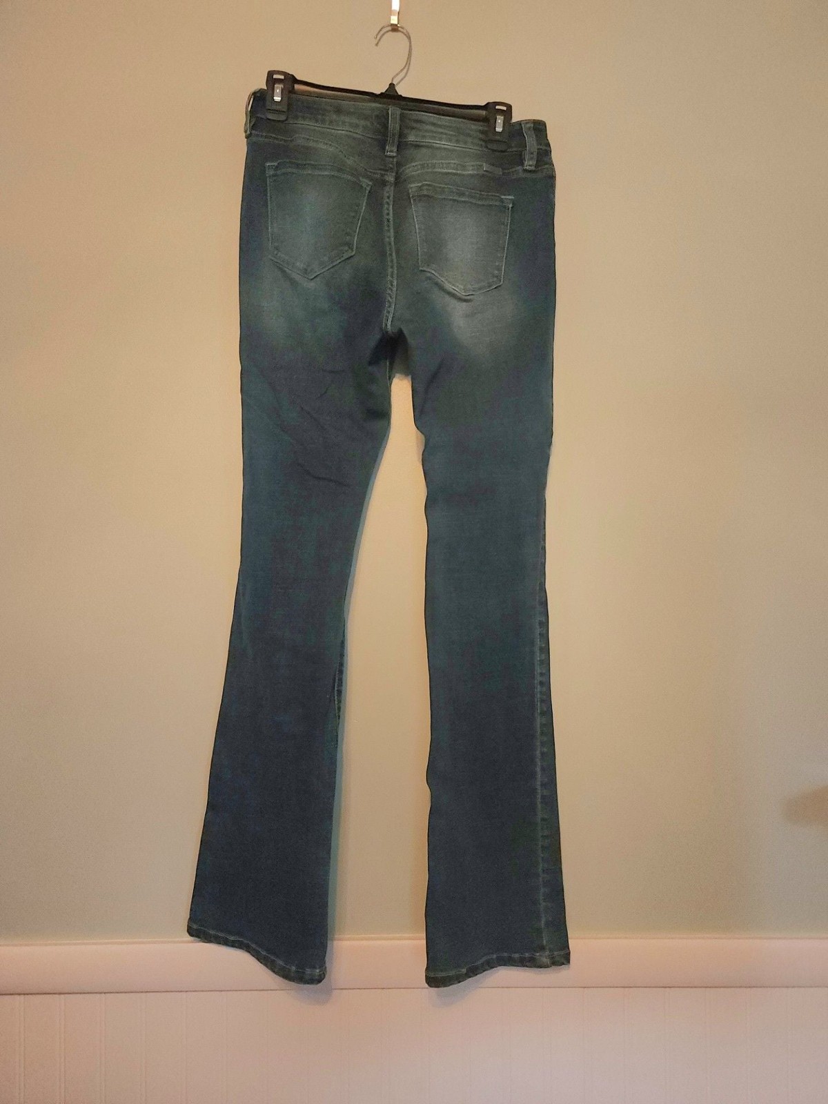 KanCan Women’s Medium Wash Bootcut Jeans Style KC20067M Size 7/27