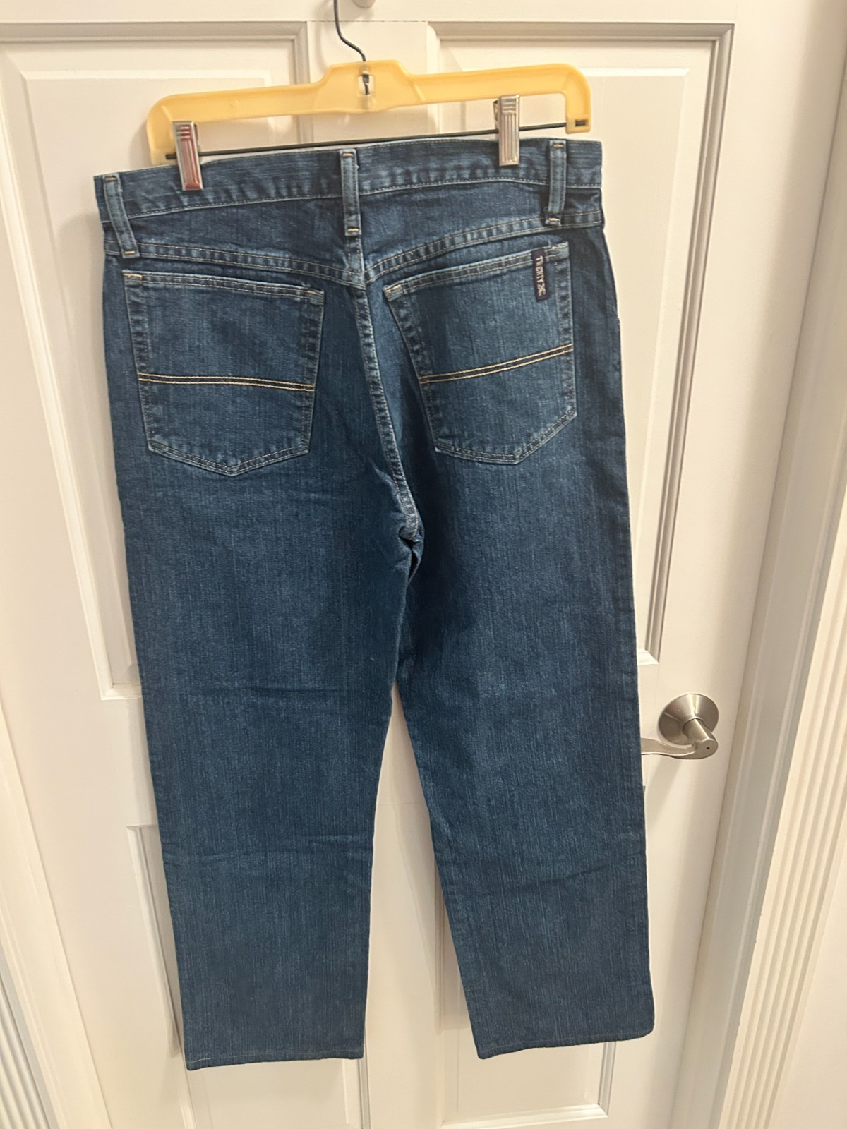 Men’s Wrangler Jeans Medium Wash 32×32 Relaxed Fit