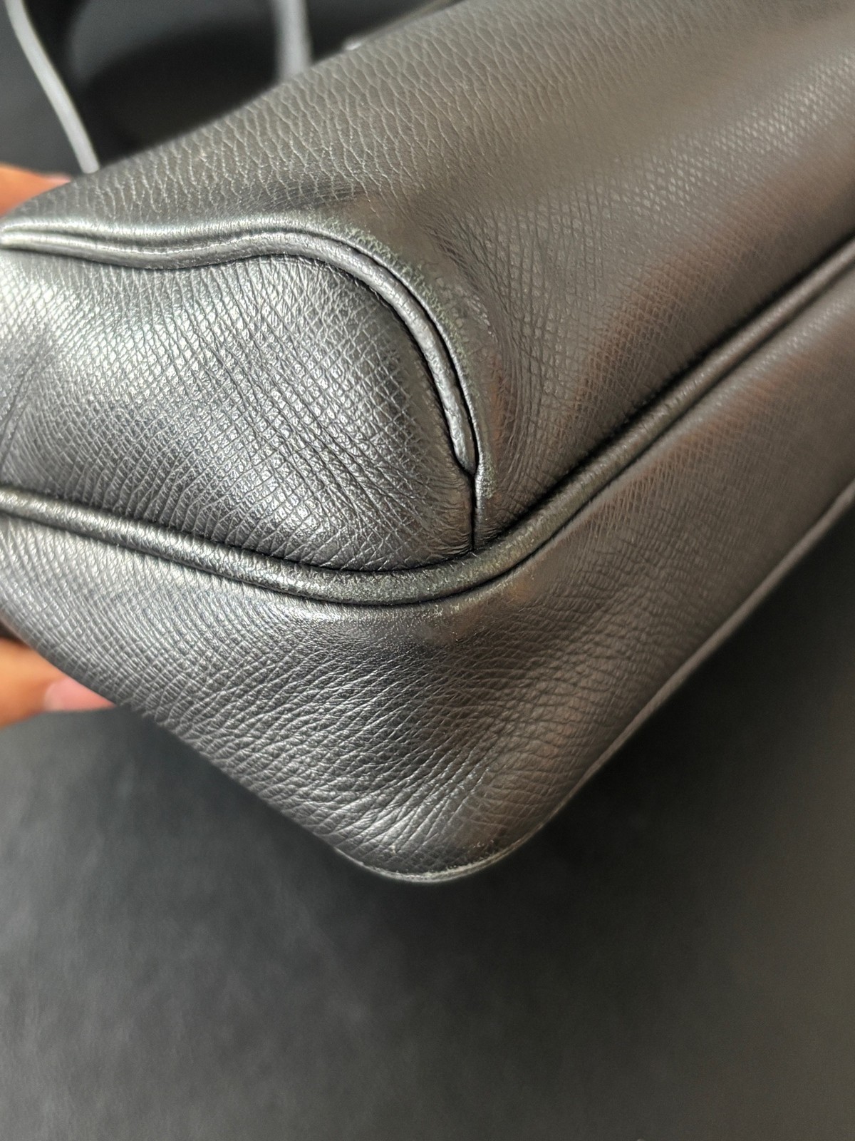 Louis Vuitton Pre-Owned Authentic Messenger Bag Black Free Tracked Shipping