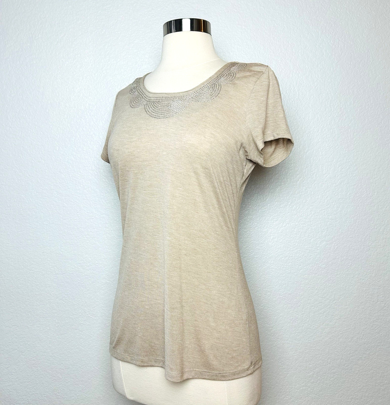 The Limited Top Womens S Tan Cap Sleeve Embroidered Crew Neck Stretch Shirt