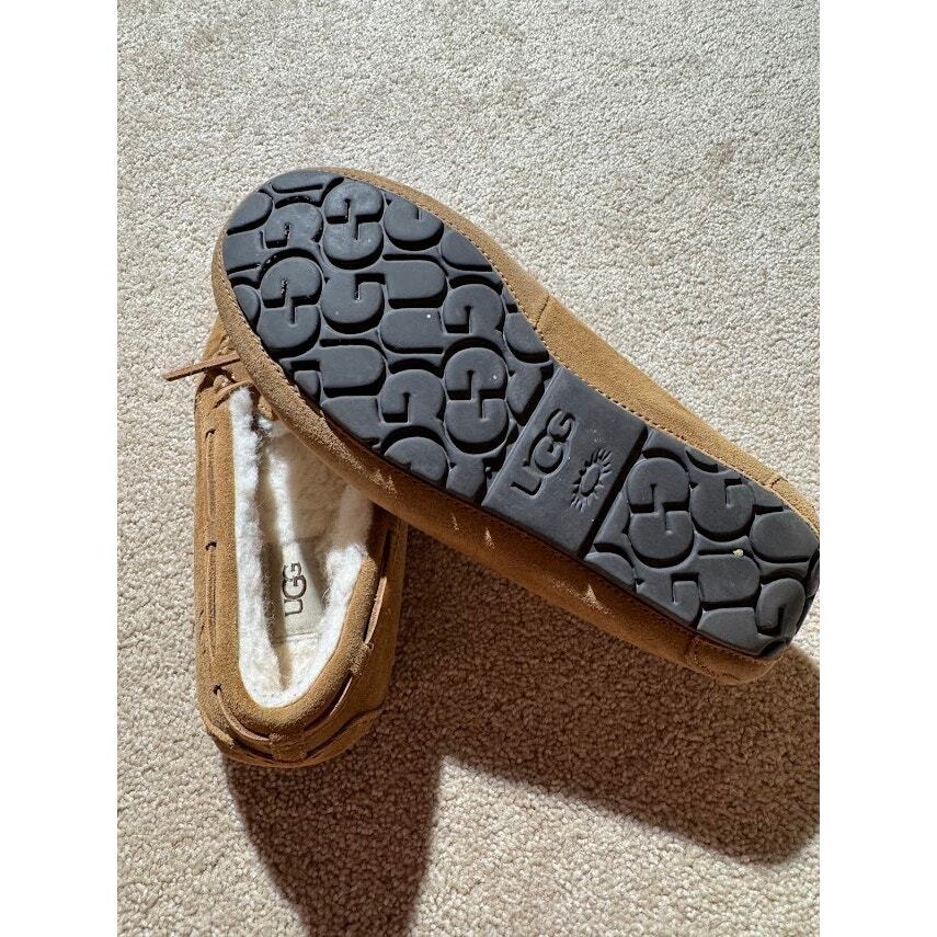 UGG Women’s Dakota Chestnut Moccasin Slipper 5612 Size 7 EUC!