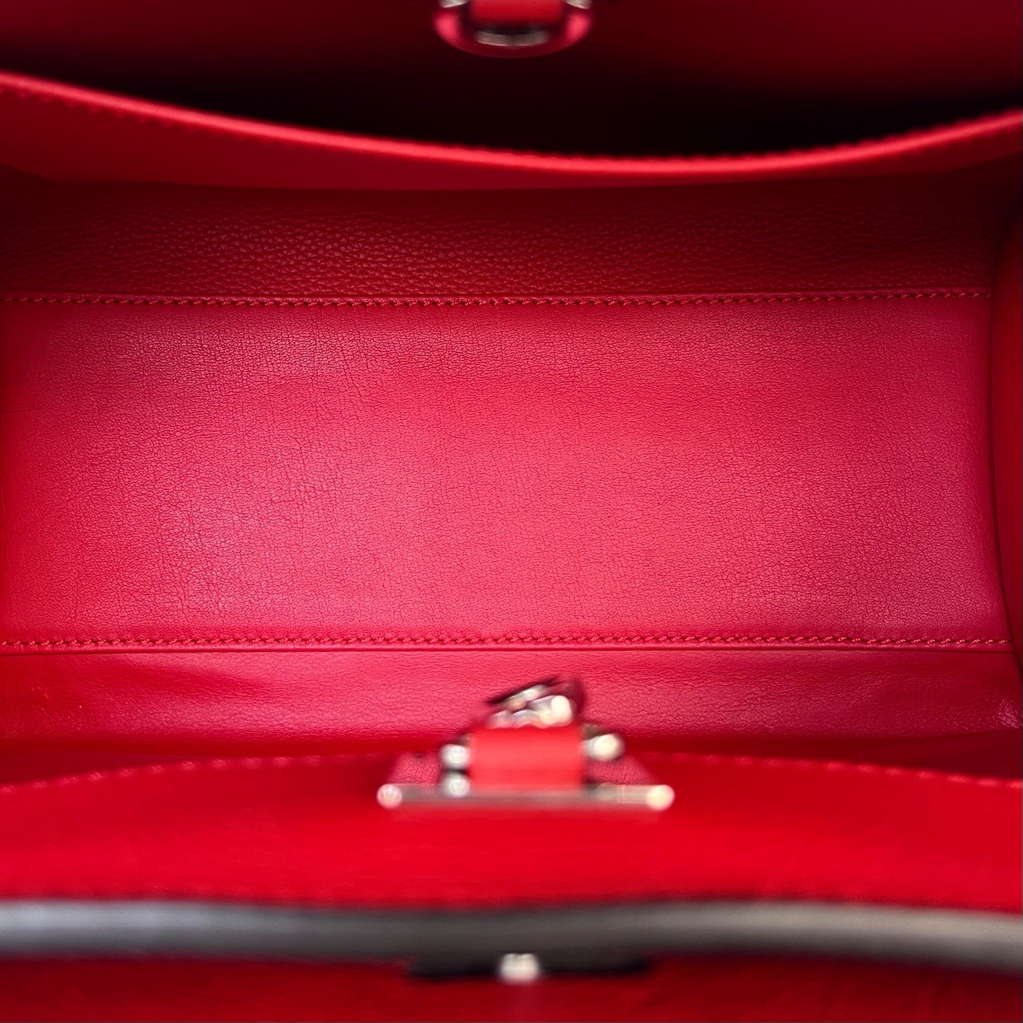 Louis Vuitton Pre-Owned Authentic Satchel Red Silver Free Tracked Shipping