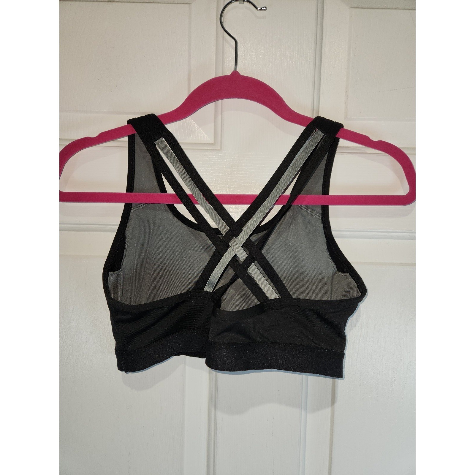 Women’s sz M 8 10 Avia Black Grey Sports Bra Racerback