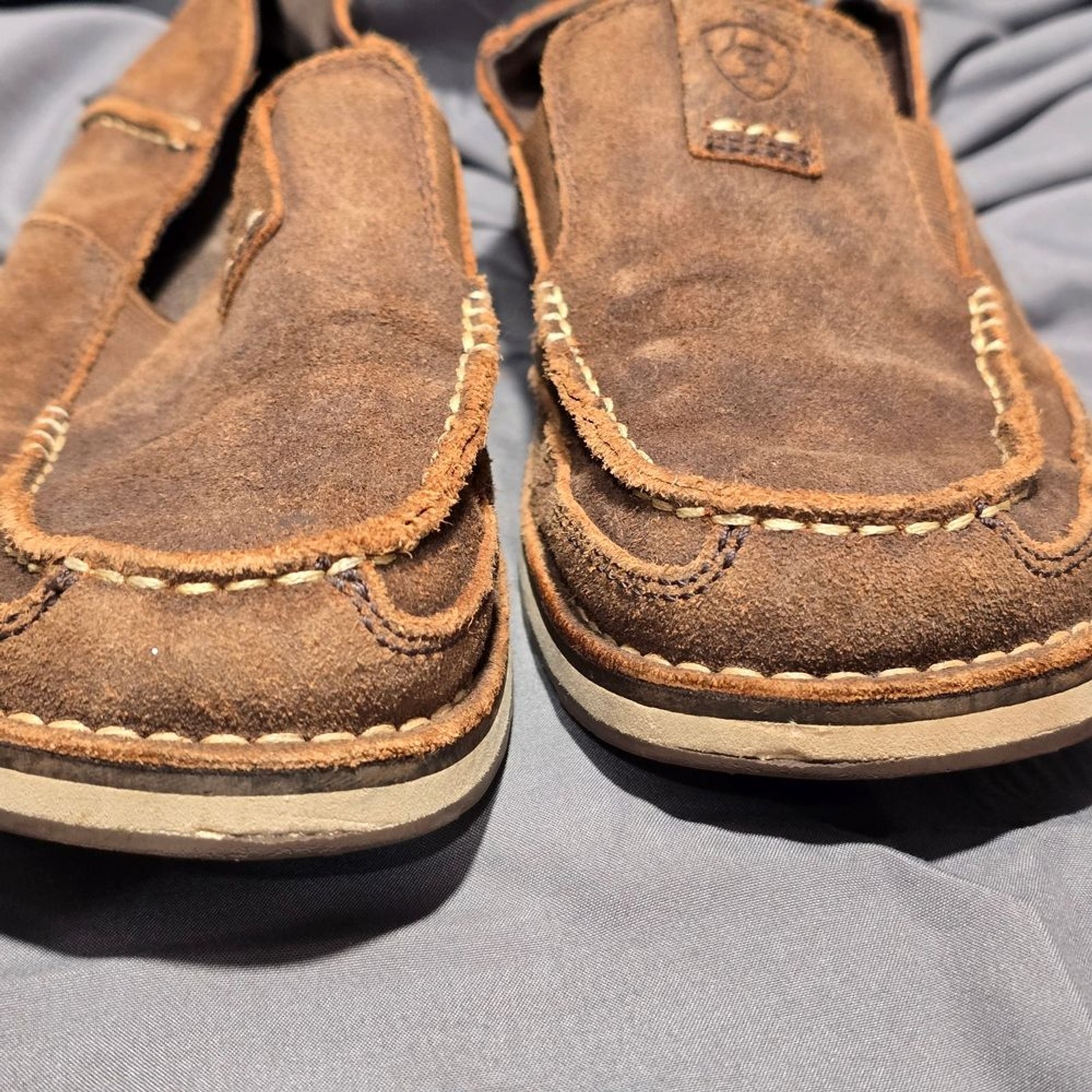 Ariat Men’s Distressed Brown Suede Slip-On Loafers Sz 7D, 7M