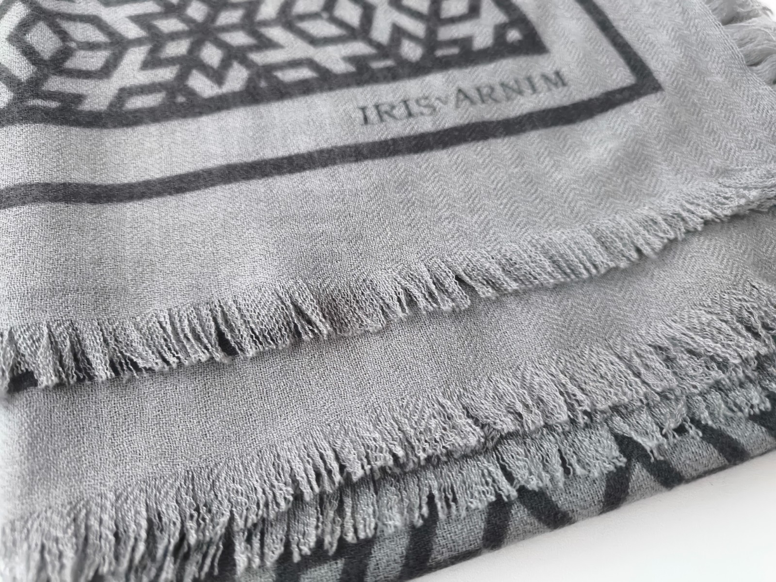 IRIS Von ARNIM Gray XL soft warm cashmere scarf stole geometric 51″