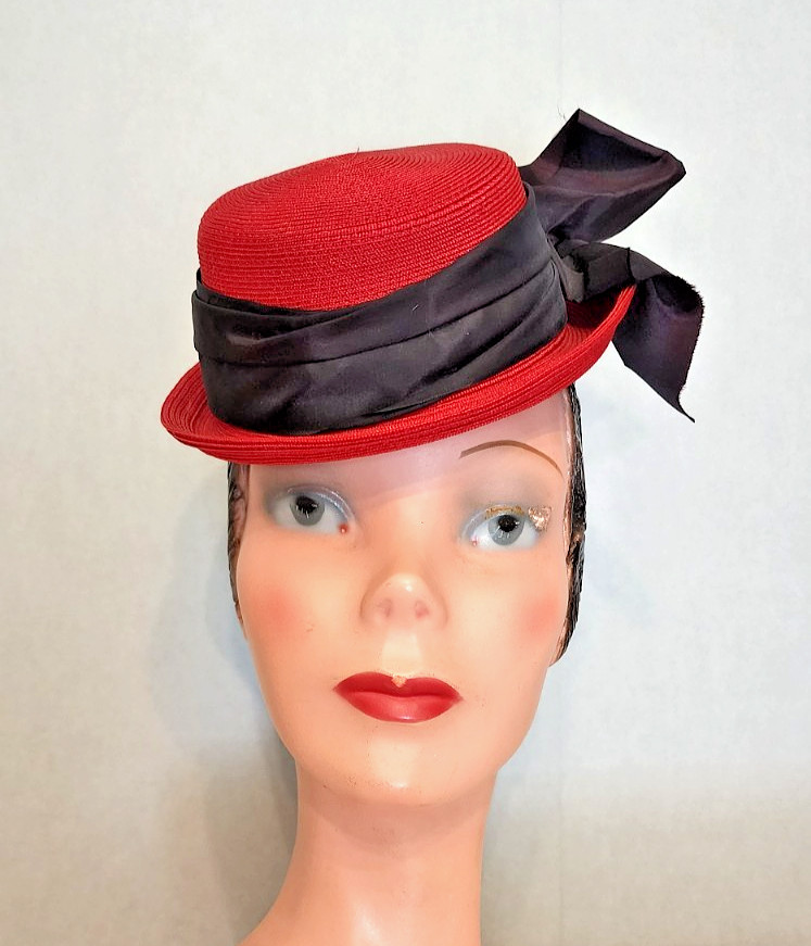 Vintage 1940s Red Toy Tilt Hat Topper Straw Black Bow Satin