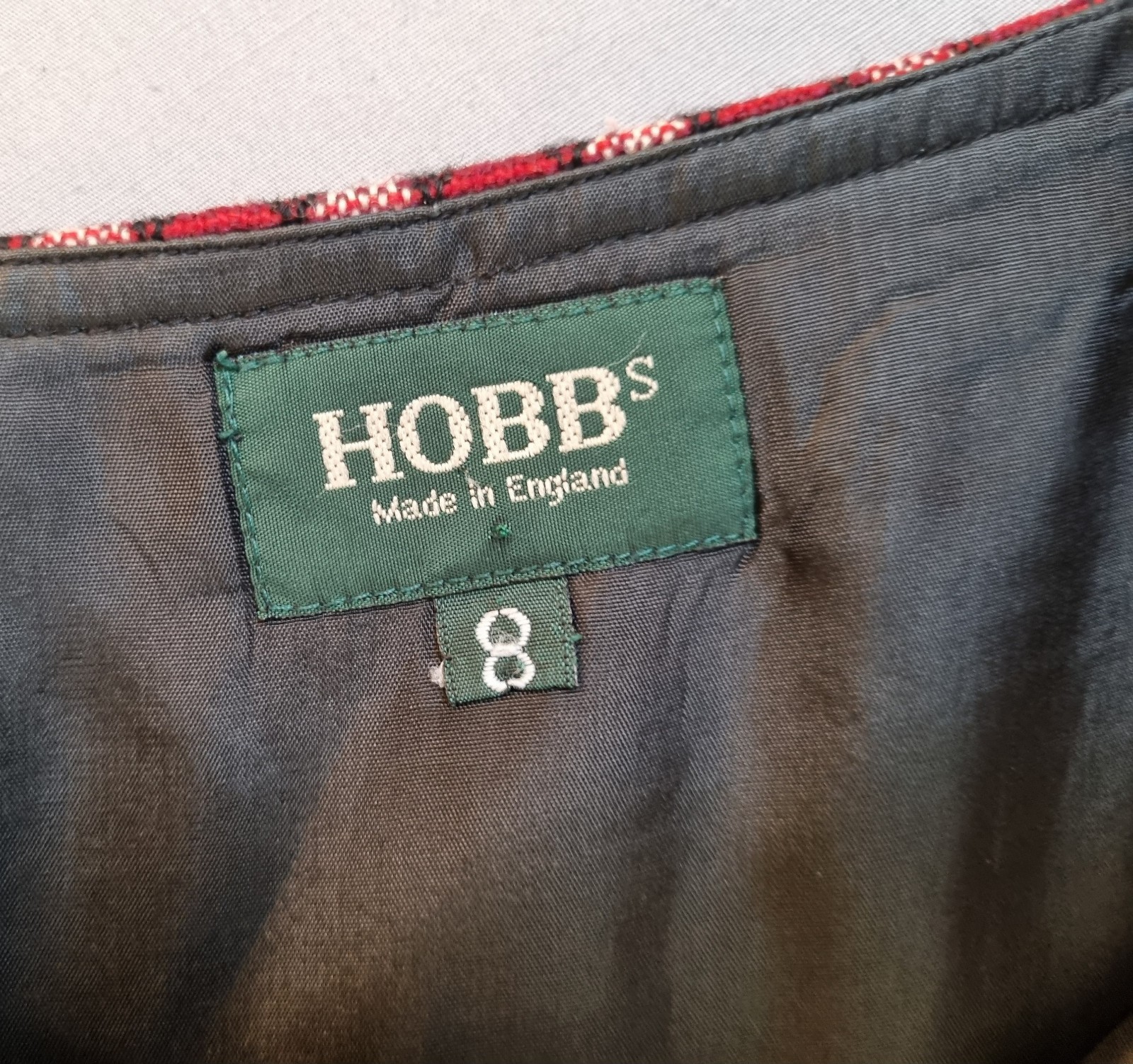 Hobbs Tweed Skirt Size 8 Waist 28 in Red White Black Cirrcle Check Wool
