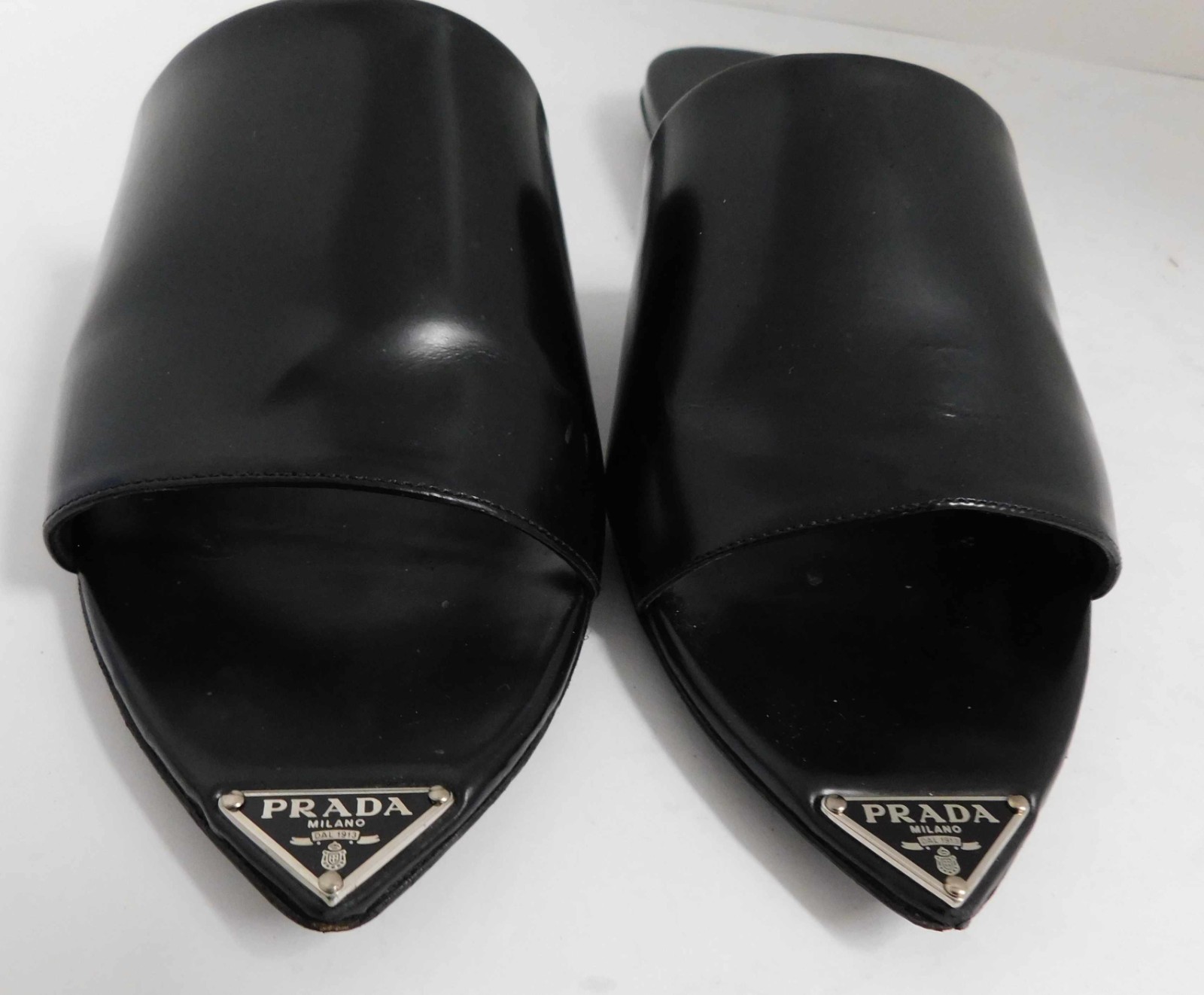 Prada Black Brushed Leather Logo Plaque Pointed Toe Flat Slides $1050rt sz 38.5