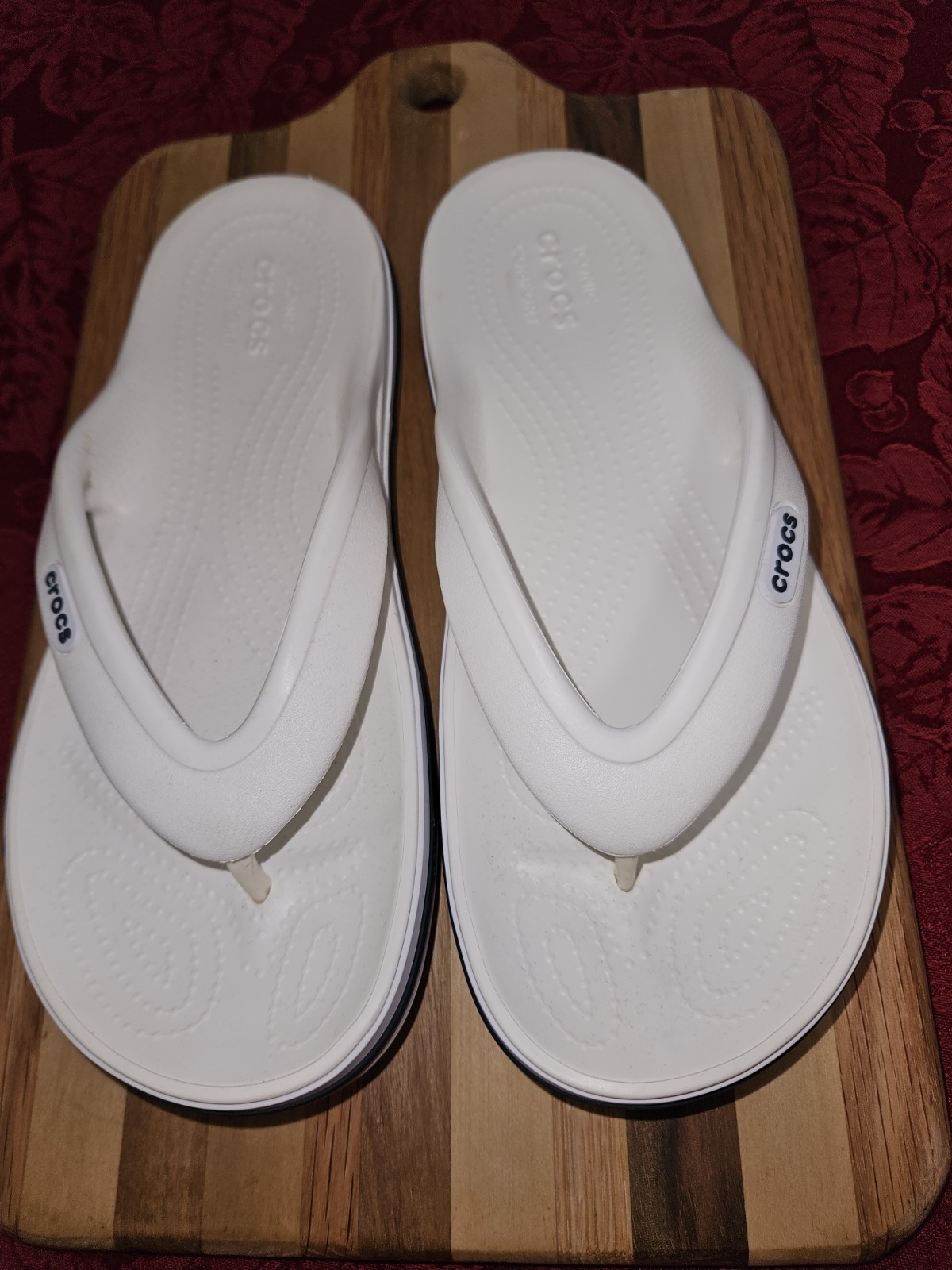 CROCS Bayaband flip flops-men 6-women 8-white-NEW*