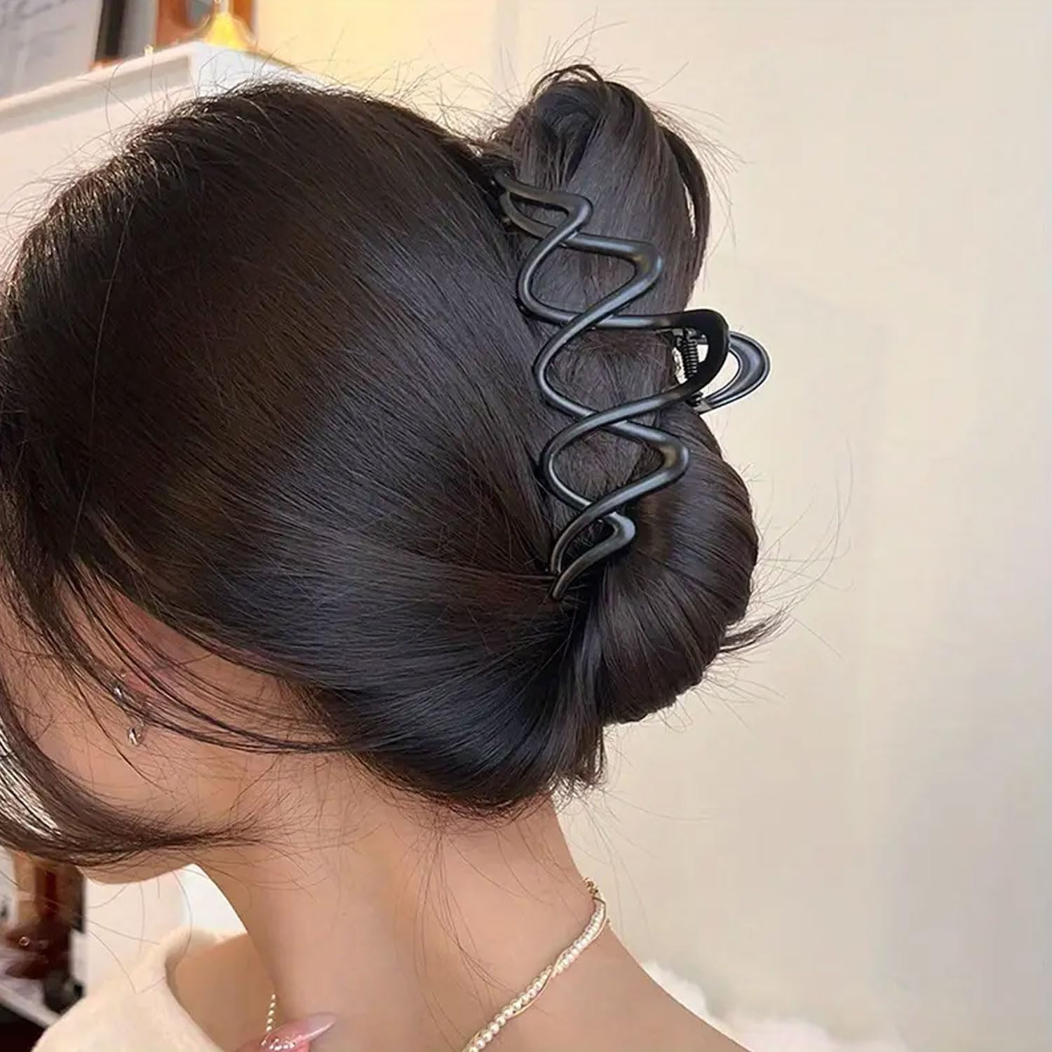 Wave Metal Hair Claw Clips, 1Pcs Hair Claw Clips for Thin Thick Hair Accessories