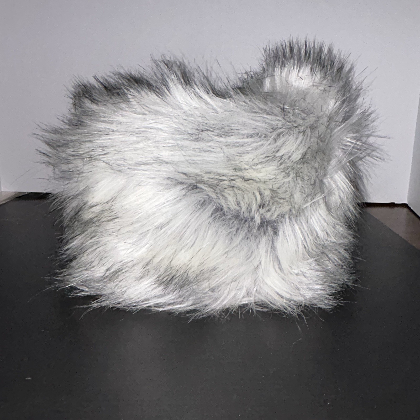 Fluffy Furs EU Faux Arctic Fox Fur Hat Medium Winter Glam Mob Wife