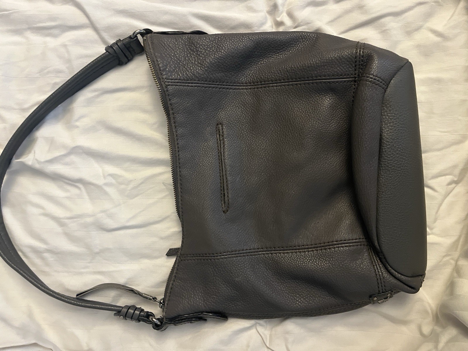 Vintage The Sak Pebbled Grey Shoulder Bag Zip Closure Lined Inner Pockets