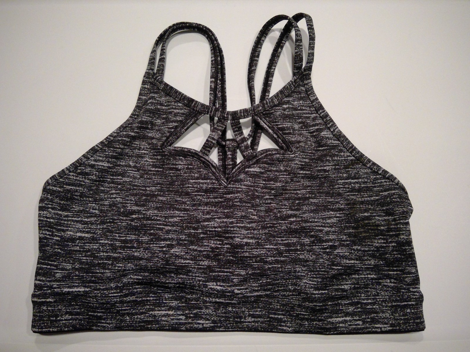 NWT VICTORIA’S SECRET Sports Bras MEDIUM Wirefree Unlined Assorted Colors/Prints