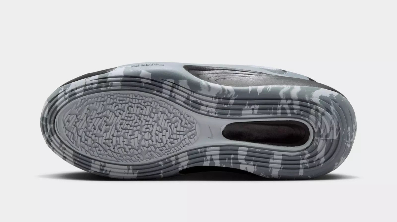 Kid’s Nike IsoFly Basketball Gym Shoe (GS) Black/Wolf Grey-Cool Grey FN4384 001