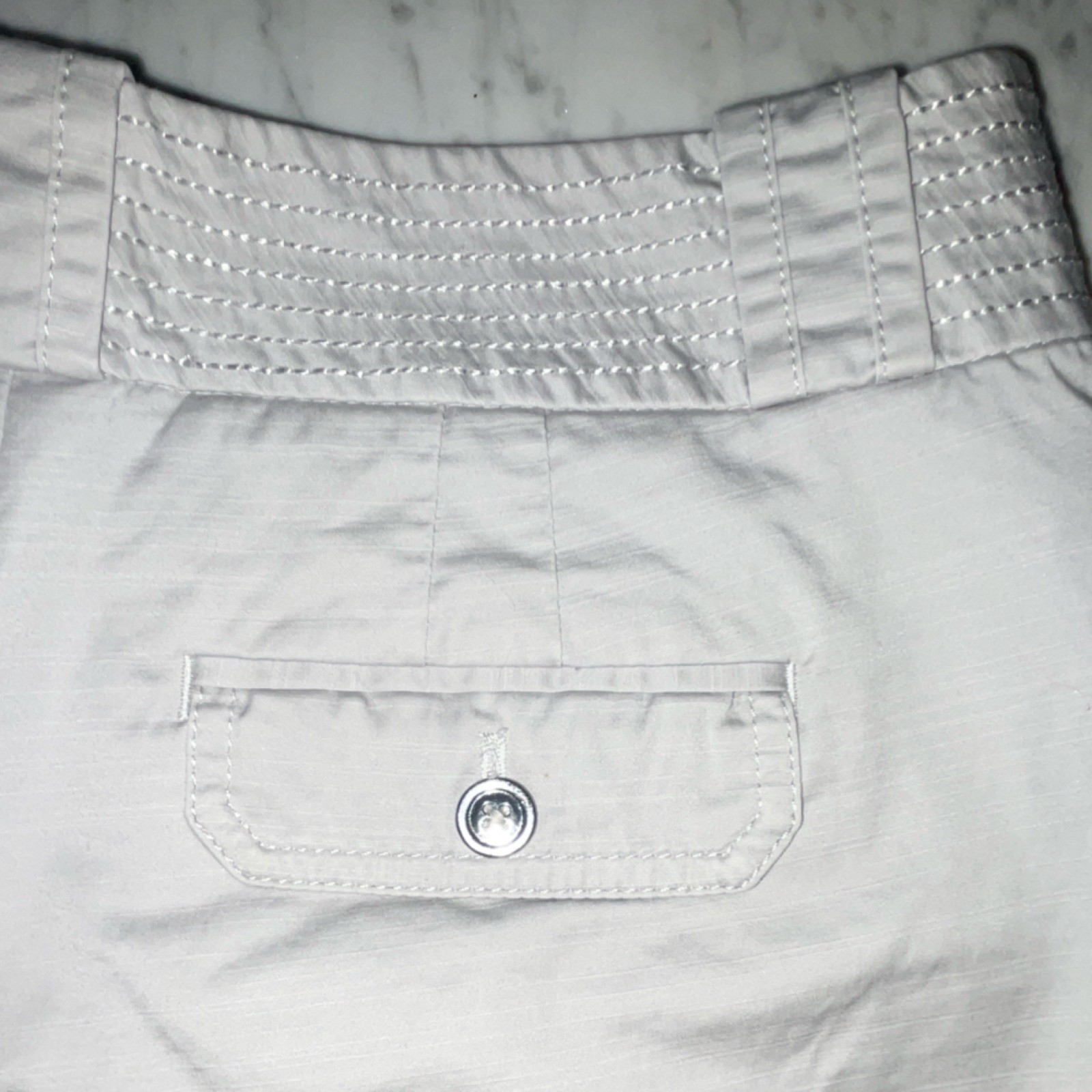 White House Black Market Chino Shorts Women 6 White Mid Rise 4in Pockets