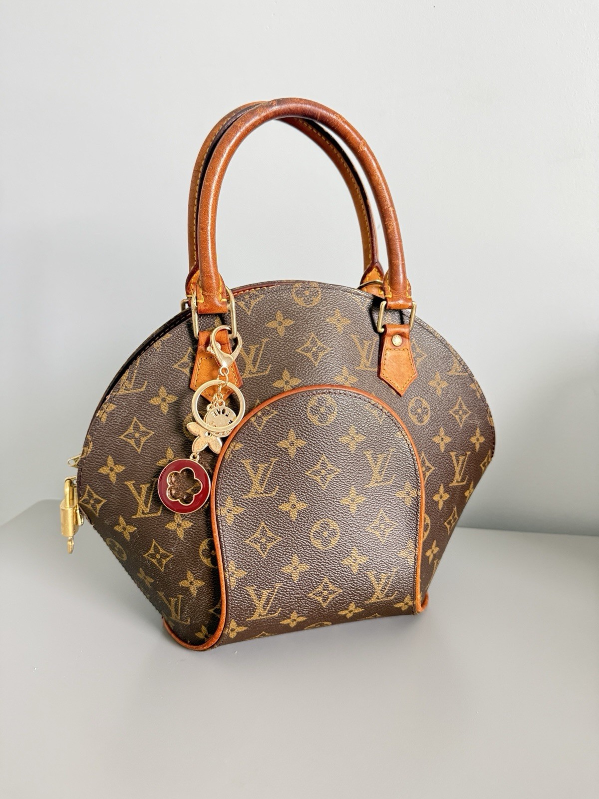 Vintage Y2K Louis Vuitton Monogram Ellipse PM Bag France 2000 w/auth Lock & Key