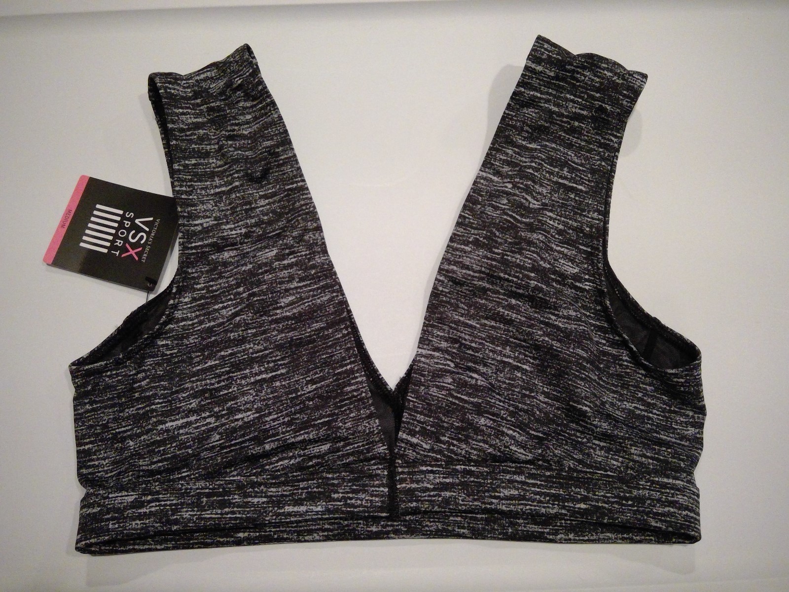NWT VICTORIA’S SECRET Sports Bras MEDIUM Wirefree Unlined Assorted Colors/Prints