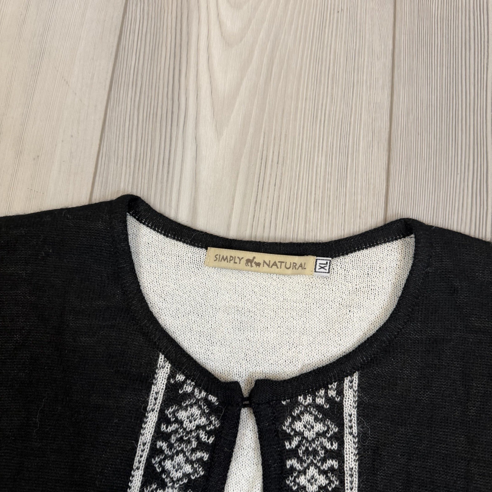 Simply Natural Hanna Alpaca Blend XL floral embroidered cardigan Sweater Peru