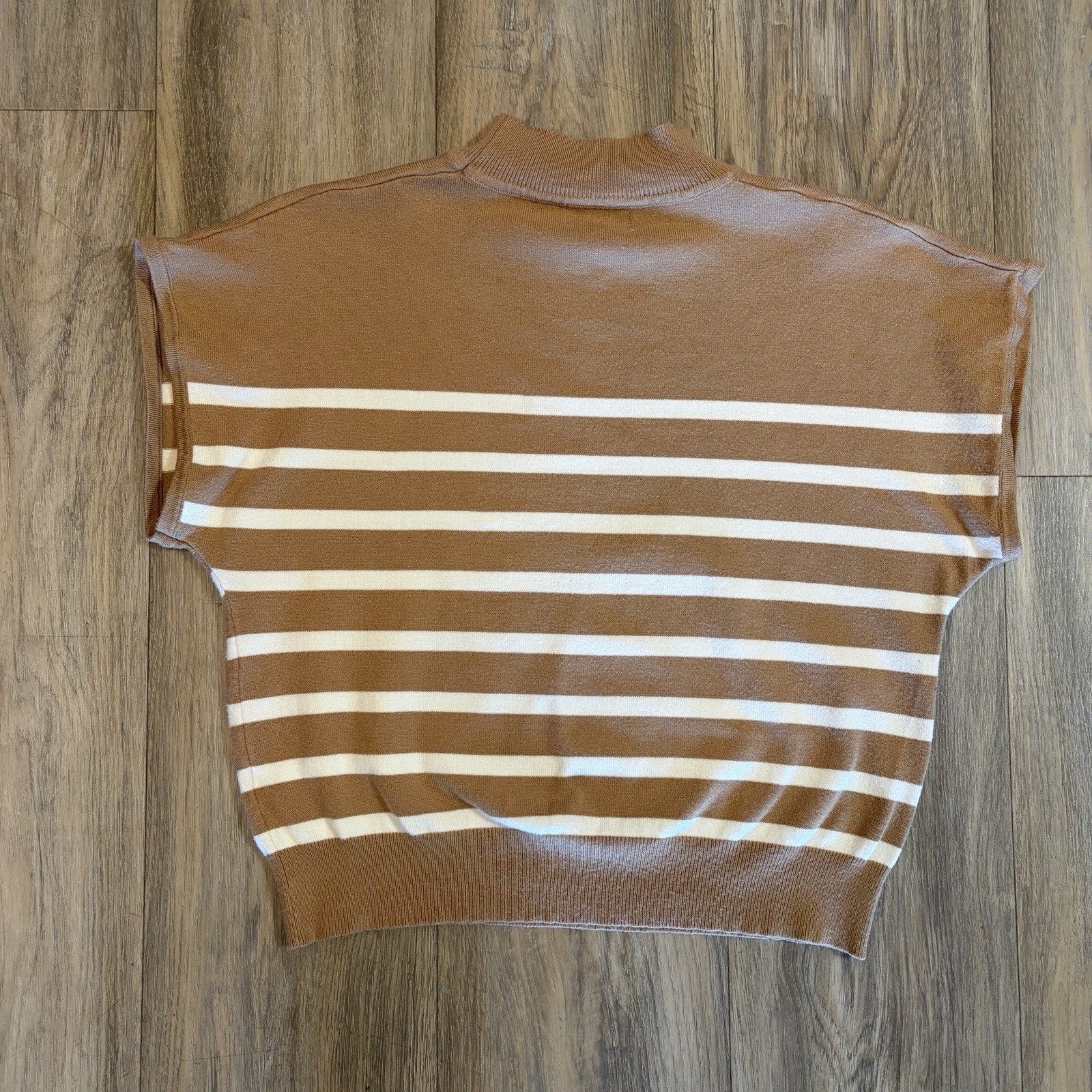 Eesome Striped Coco Short Sleeve Top – Size Small
