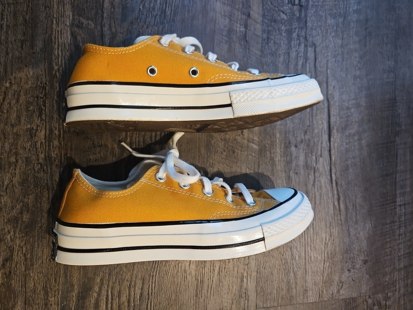 Converse Chuck 70 Low Top Sunflower Yellow Sneakers 162063C Size Men 4 / Women 6