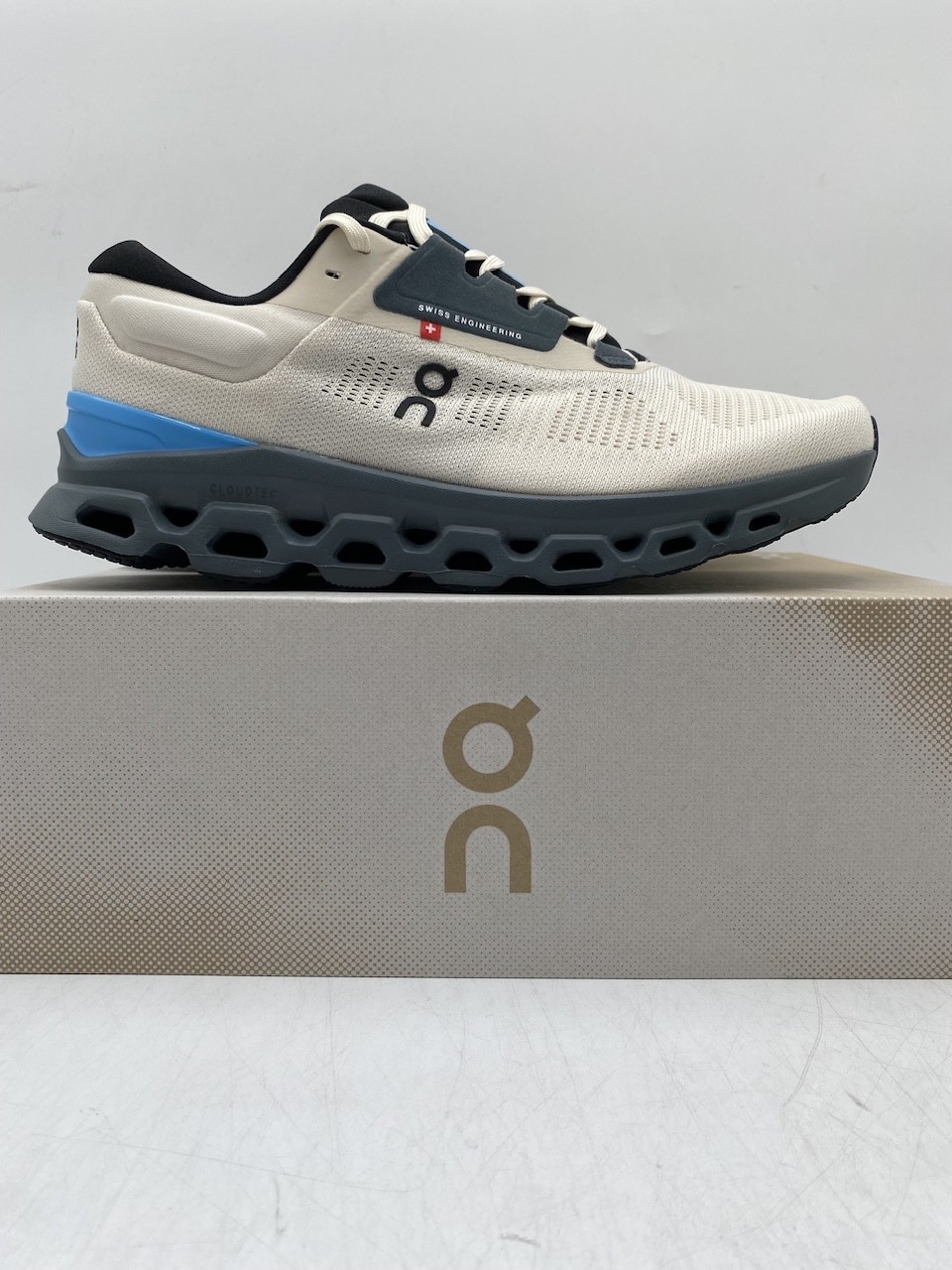 On CLOUDSTRATUS 3 Men’s NEW Running Shoe Green/Horizon Multiple Sizes