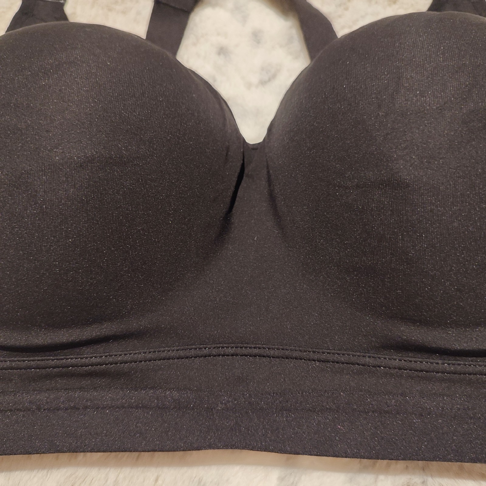VS Incredible Max Sports Bra 38C Black High Support Rhinestone NWT