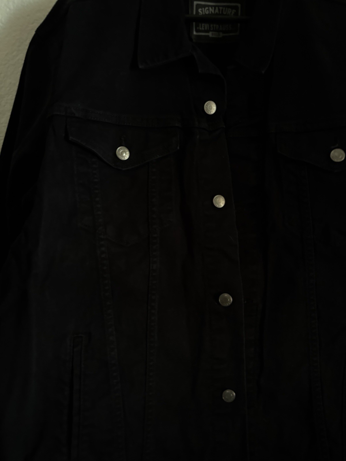 NWOT Mens Levi’s Signature Gold Trucker Denim Jacket Sz LG Black Button Front