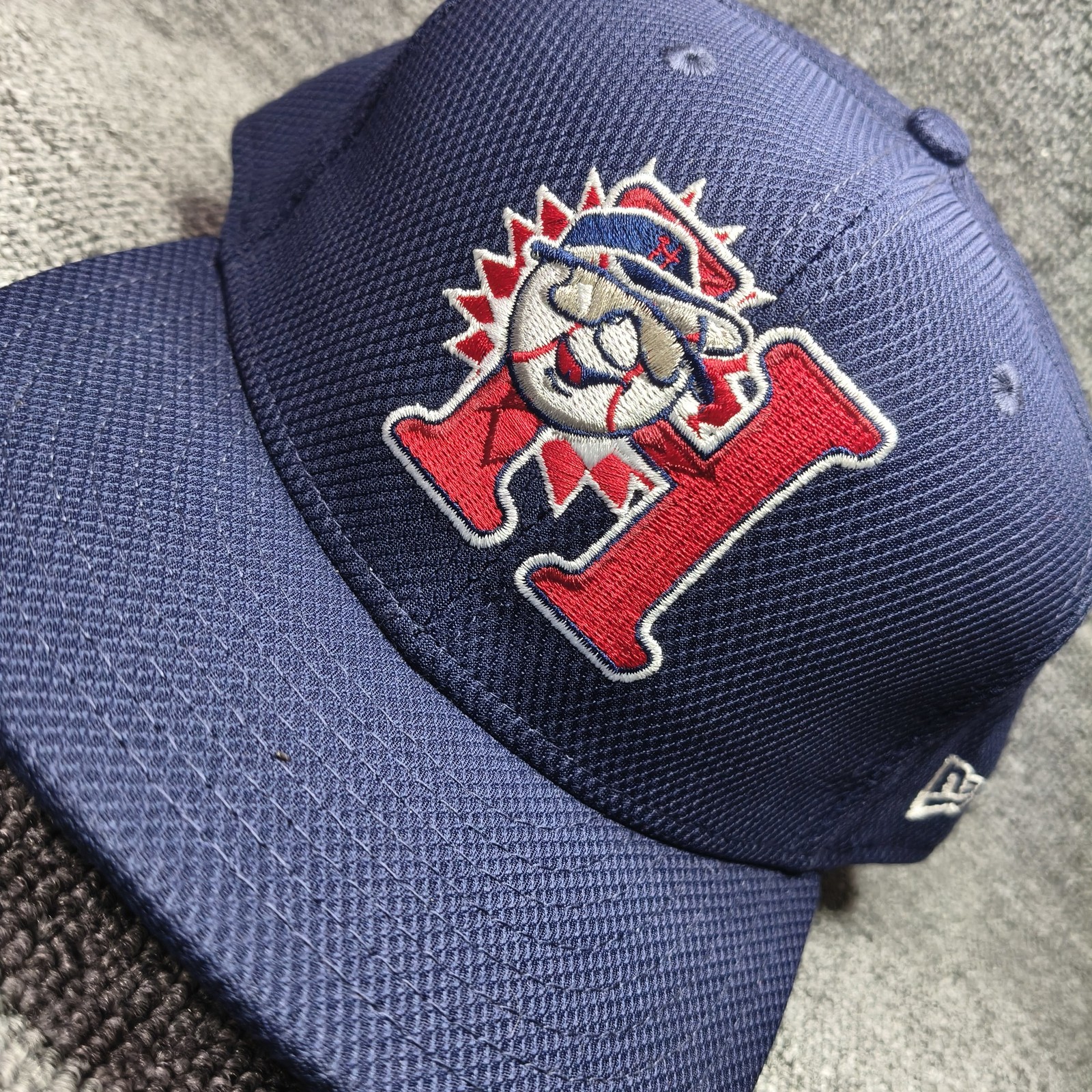 New Era Hudson Valley Renegades 59FIFTY Fitted Navy 7 1 4 Hat