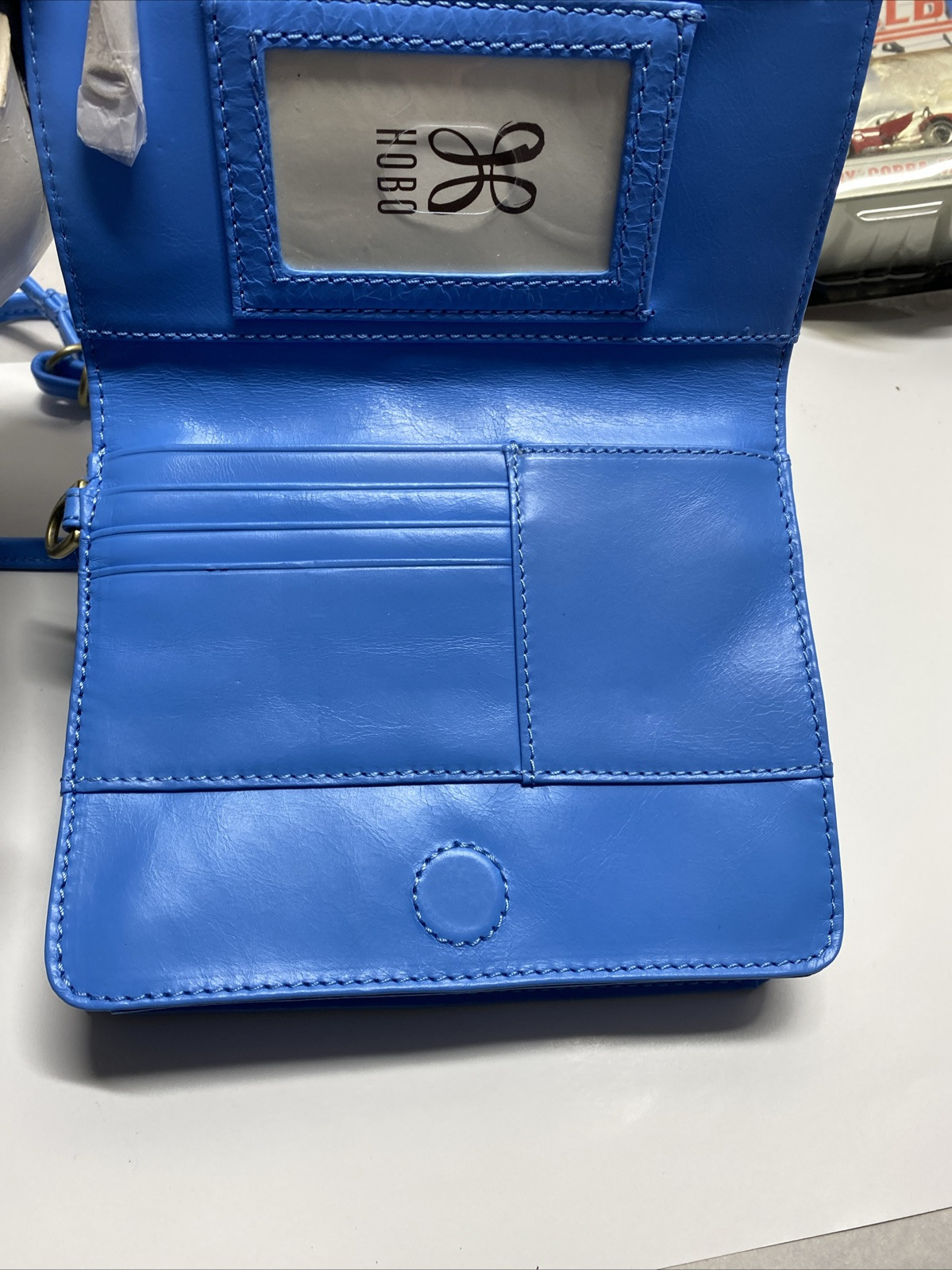 HOBO Jill Wallet Women’s Crossbody Bag Purse in Tranquil Blue