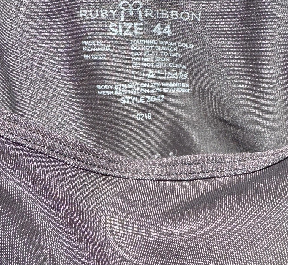 Ruby Ribbon Black Demiette Racerback Sports Bra W/Adjustable Straps Size 44
