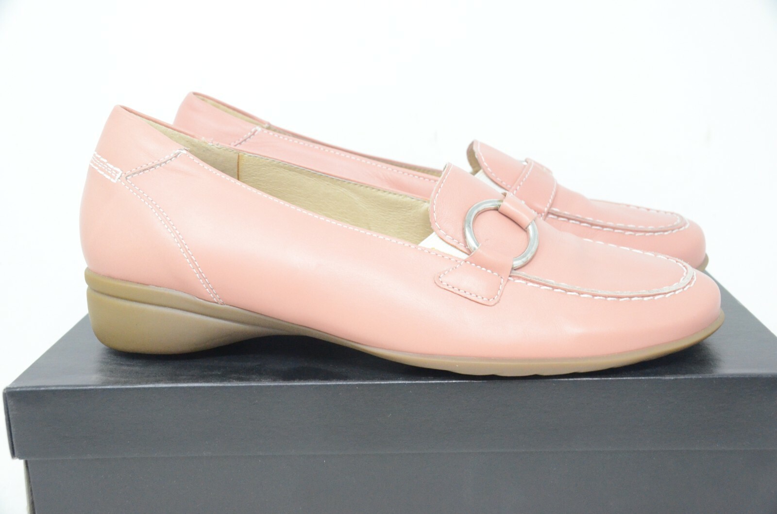 Women’s Theresia M Missy Dress Casual Shoes. Pink Leather. US Women’s Size 7.5