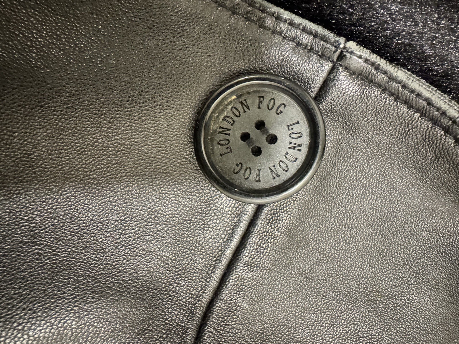 London Fog Women’s well-tailored Black Leather Long Overcoat Lined Size L Y2K