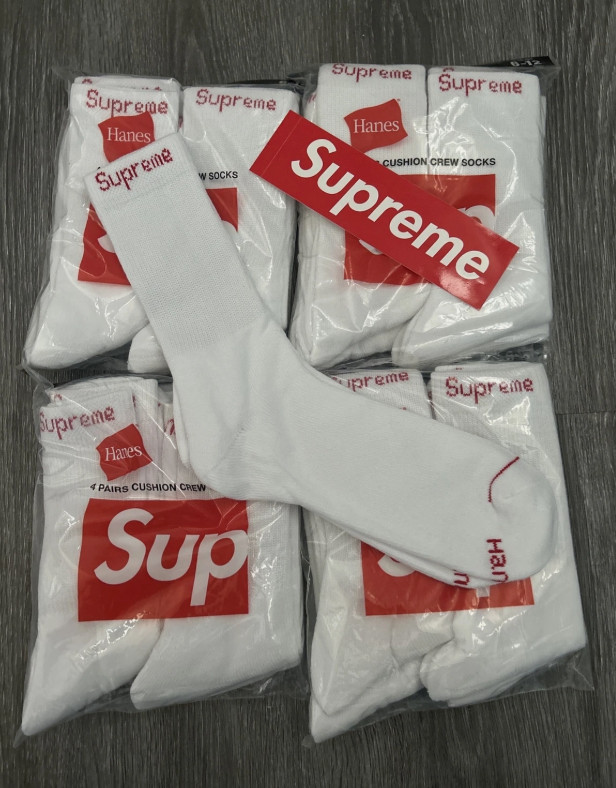 Supreme X Hanes Crew Socks – White, Pack of 4, Size 6-12