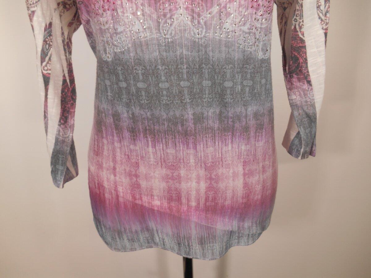 Beautiful Women’s Medium Jess & Jane Purple Paisley Design Long Sleeve Knit Top