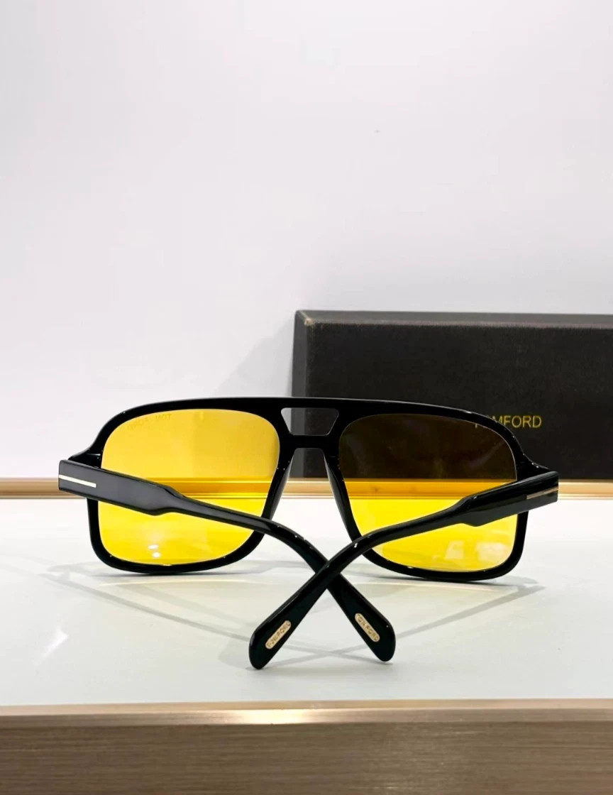 Tom Ford Falconer Sunglasses TF884 Black/Yellow 60-18-140mm With Case