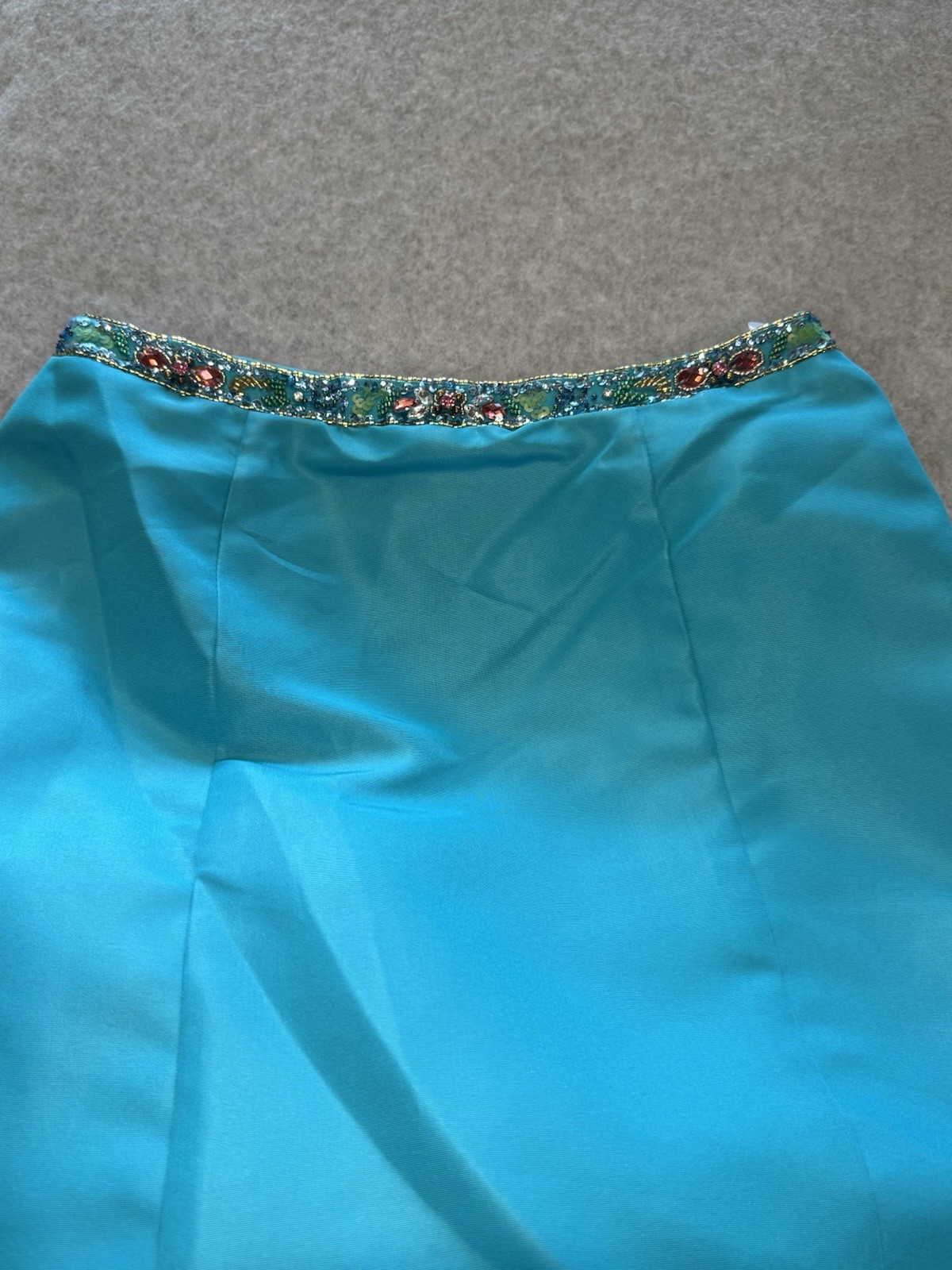 Sherri Hill Aqua Beaded Sequin Mermaid Gown V-Neck two-piece Long Formal 4