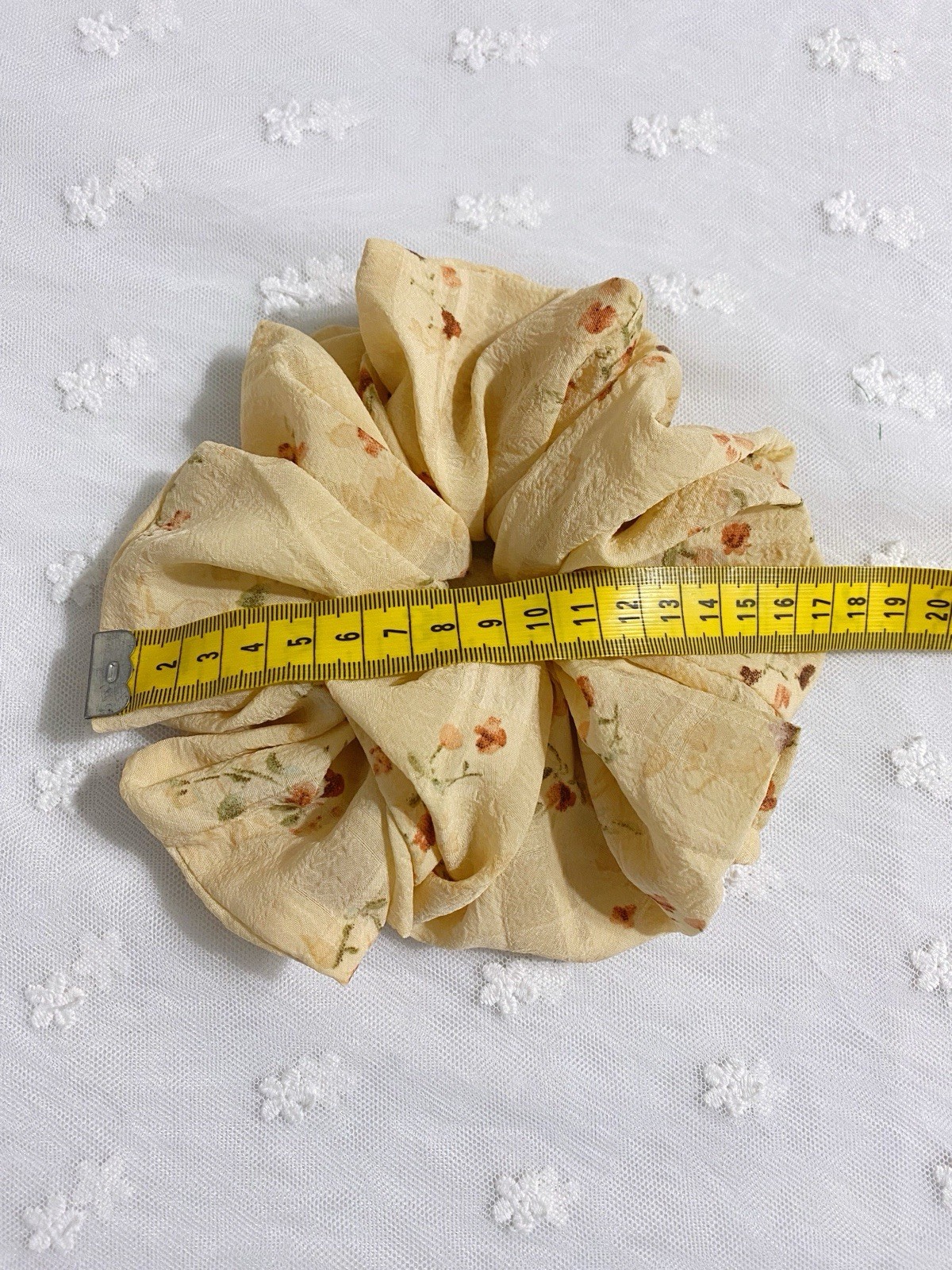 [US Seller] Random 4pcs Handmade Medium Large Size Classic Floral Hair Scrunchie