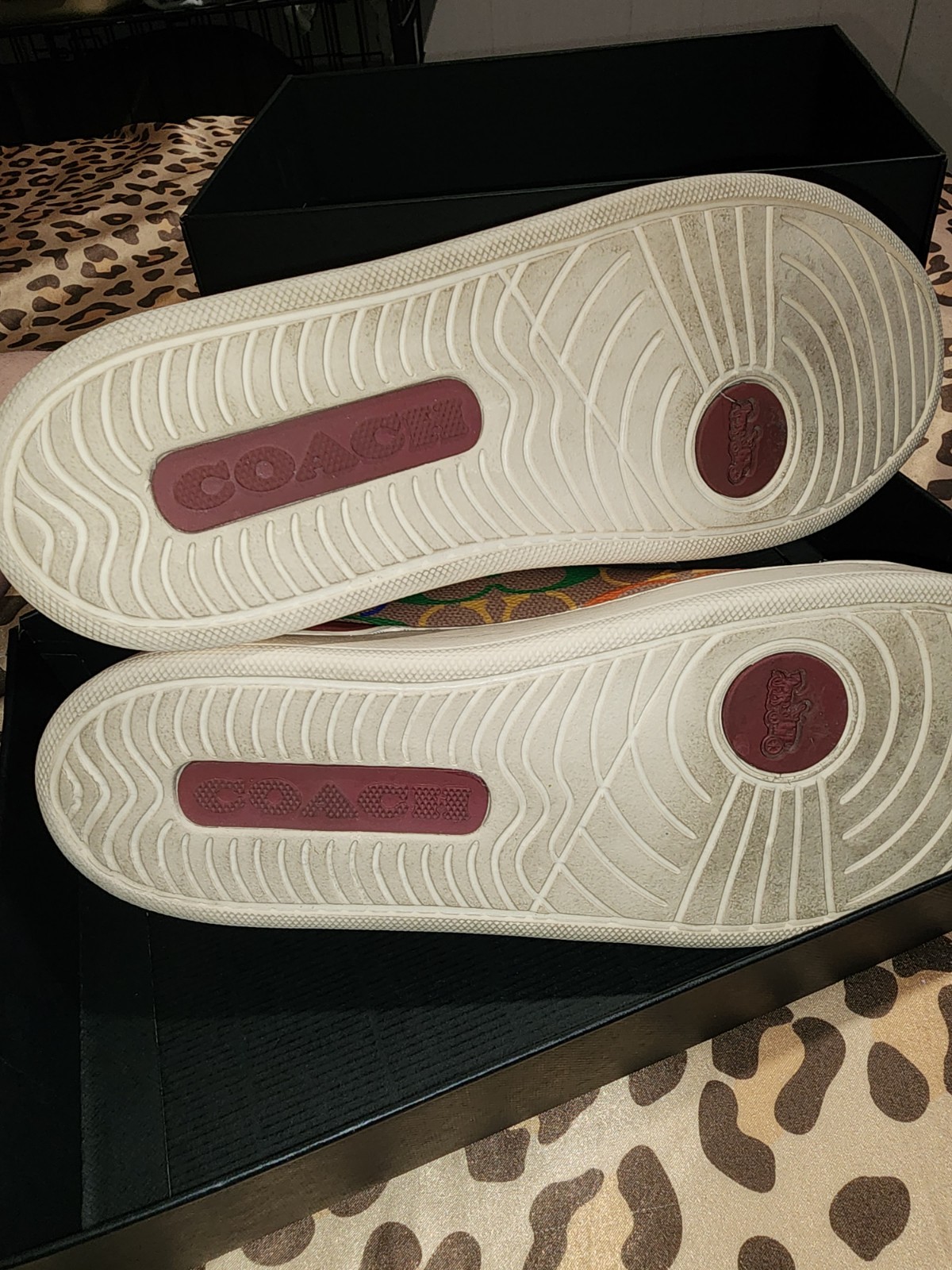 Coach Lowline Logo Canvas Low Top Sneakers Tan Multi White Lace-Up G5169
