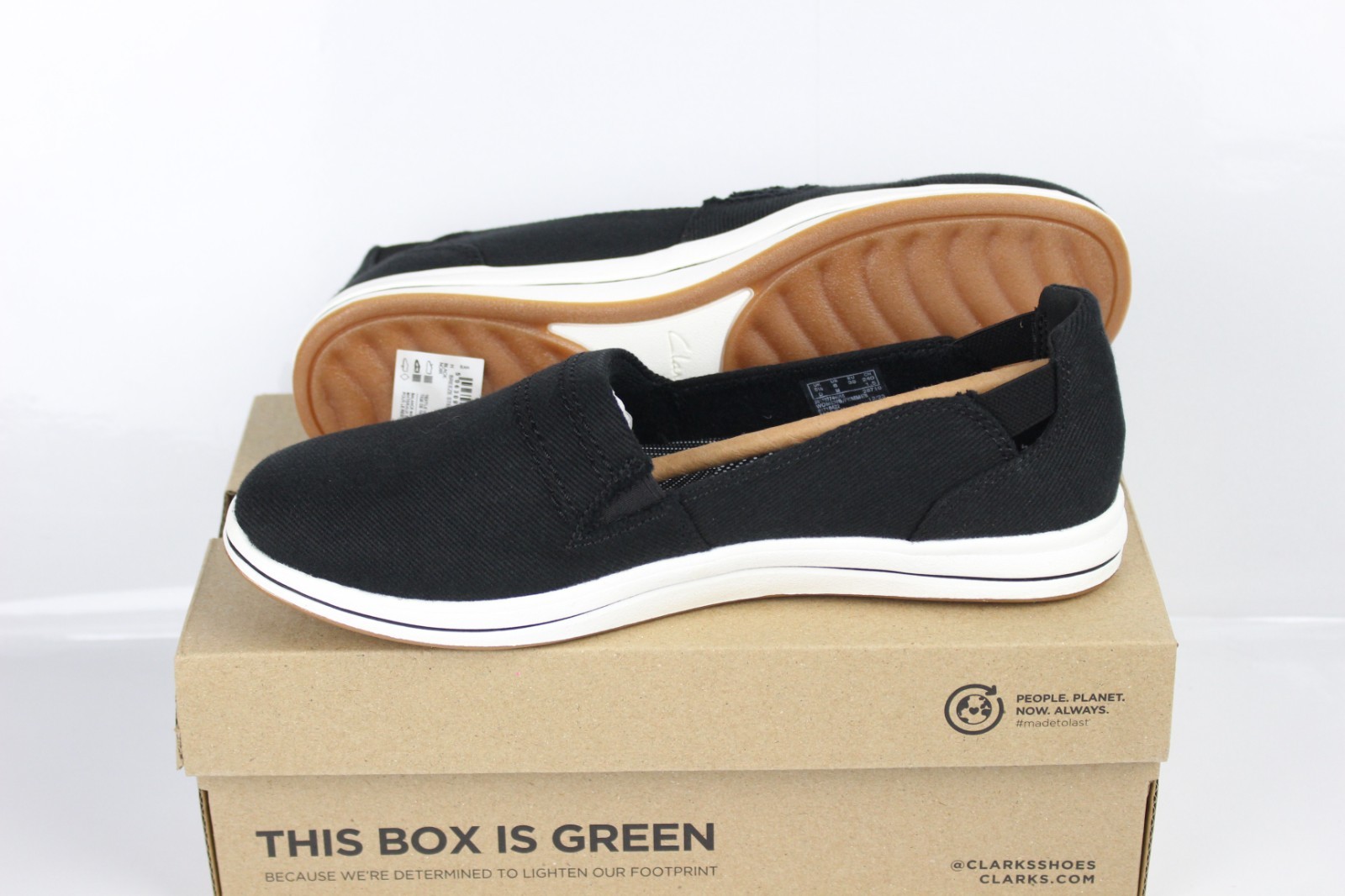 Clarks Women’s Breeze Step II Slip On Comfort Shoes Black 261 72774