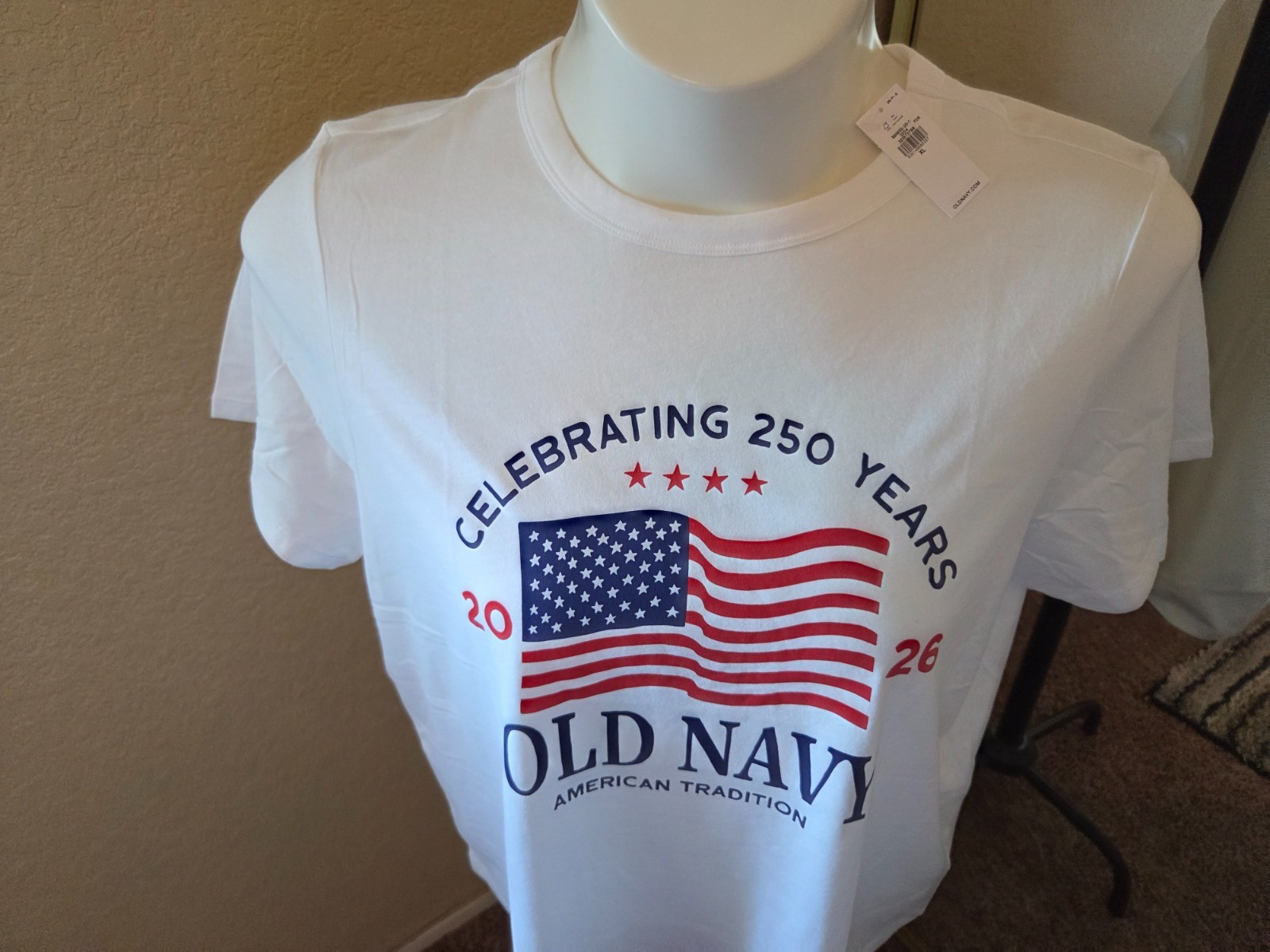 BRAND NEW Women’s OLD NAVY Size XL Celebrating 250 Years Patriotic Tee