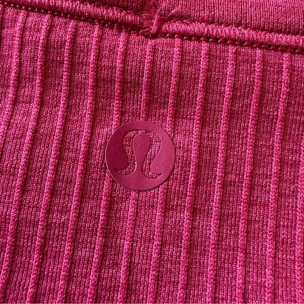Lululemon athletica Long Sleeve Ribbed Top With Build In Bra- size 10