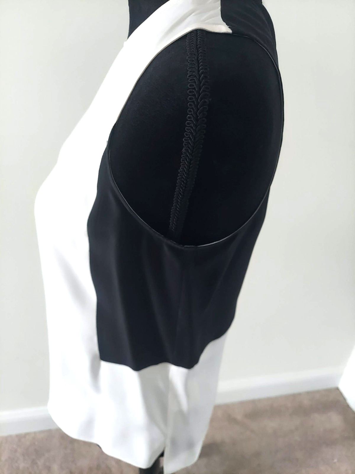 Parker Black & White 100% Silk Top | Women’s Size M